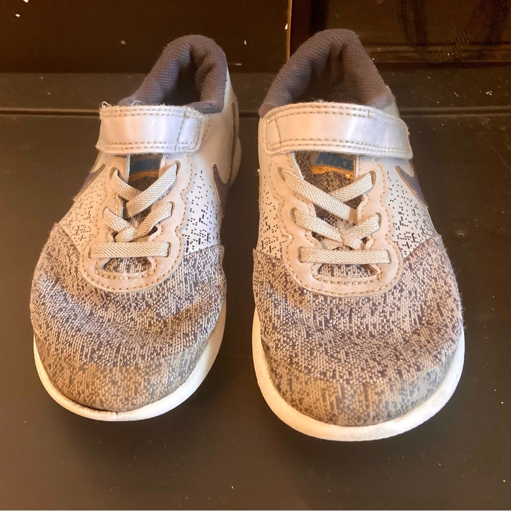 Kids Nike Sneakers Size 1